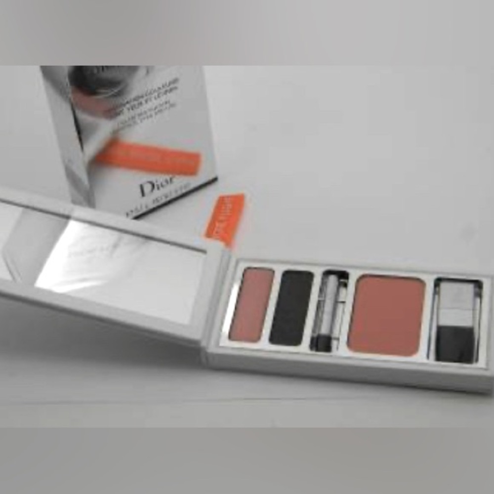 Dior Flight Color Destination Face Eyes & Lips/ Diorissime Ready-To-Wear Clutch